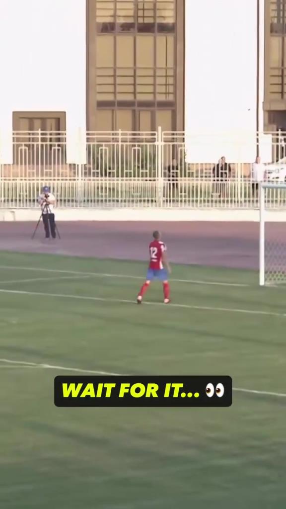 史上最戏剧性的点球之一！守门员：这都行？