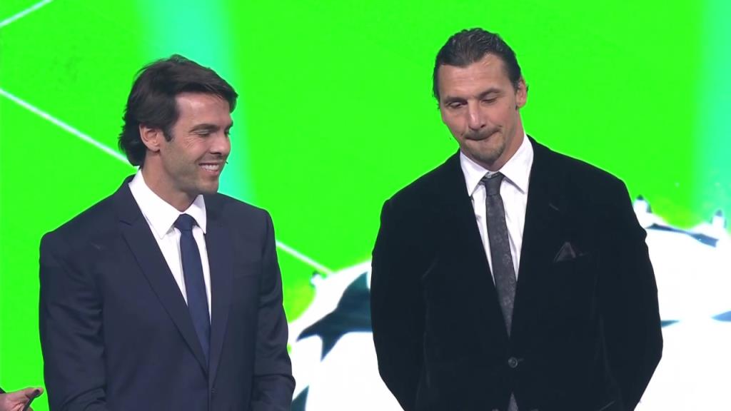 可惜米兰没进欧冠！卡卡帅气亮相和伊布担任欧冠抽签嘉宾！