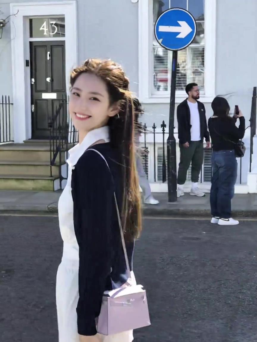 程鑫凯糊涂啊！鸡腿诺晒视频：你的世界很大吗？可我的世界只有你