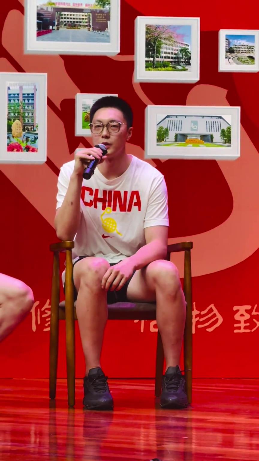 胡明轩谈绝杀失败：战术执行出来了只是没投进 当下比较平静