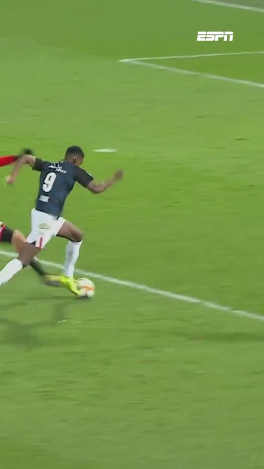 攻坚利器！伊萨克曾在荷甲上演神级一条龙破门！