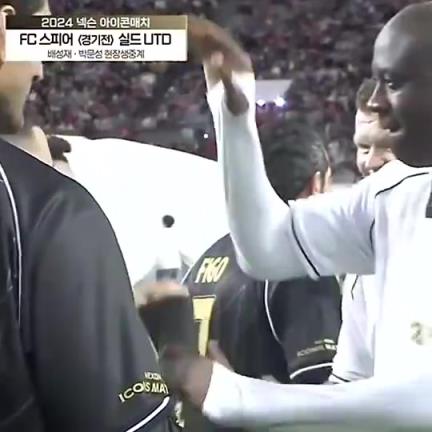 最好的足球！名场面：亚亚图雷对阿扎尔这一下有让你回到当年吗？